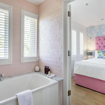 The Mallard-uk46920 * Newby Bridge